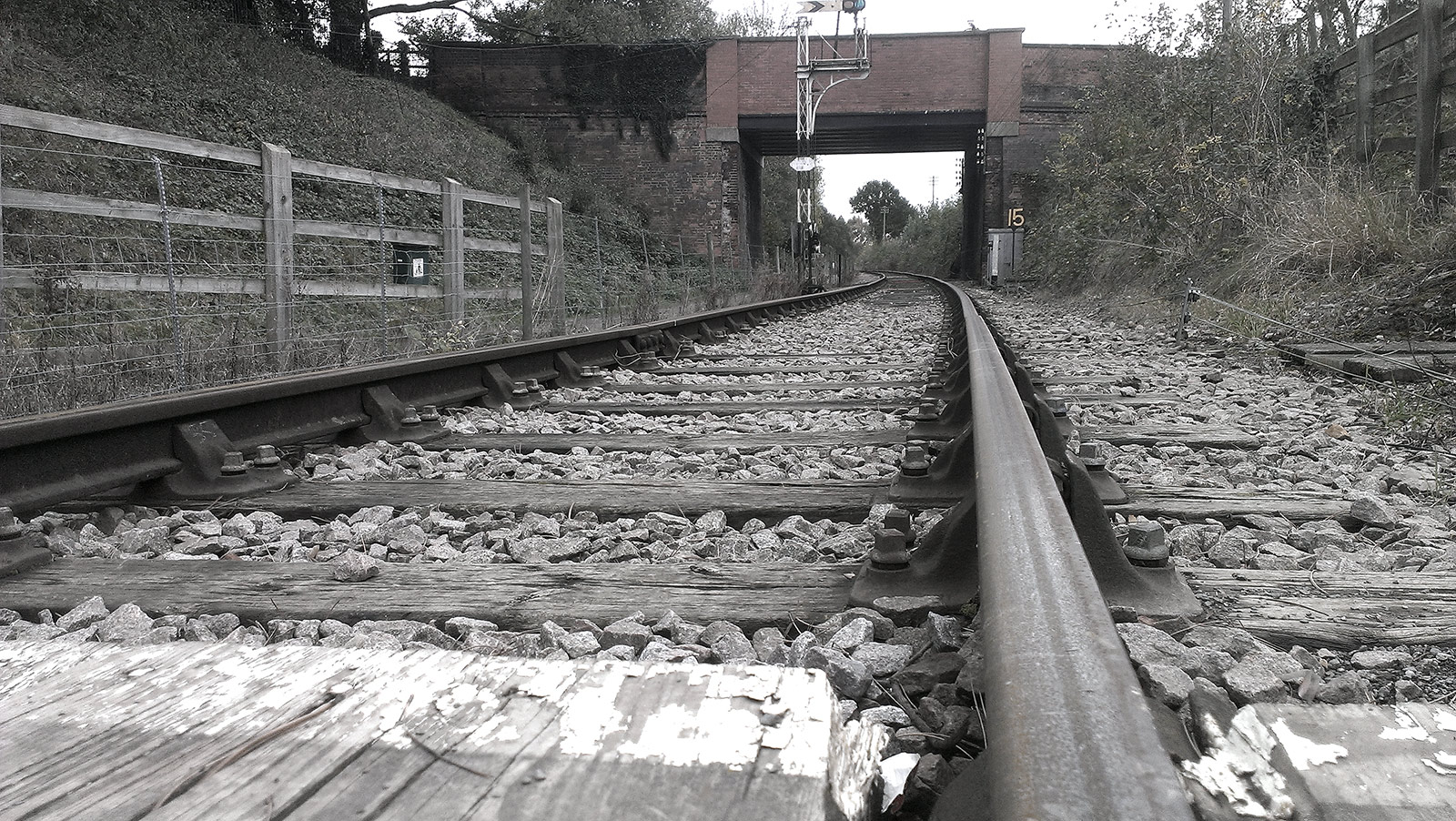 ICMSTUDIOS - First time I have been able to get close to train tracks without being in danger!!